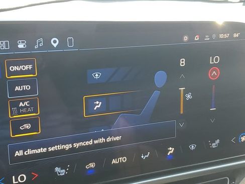 Used 2025 Chevrolet Equinox EV RS FWD image 14