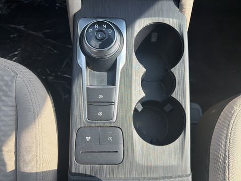 Used 2022 Ford Escape SE FWD image 14