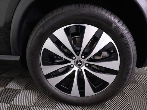 Certified 2025 Mercedes-Benz GLE 350 4MATIC image 32