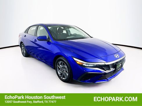 Used 2024 Hyundai Elantra SEL FWD image 1