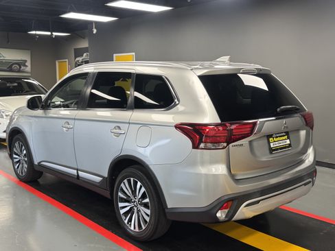 Used 2020 Mitsubishi Outlander SEL AWD/4WD image 4