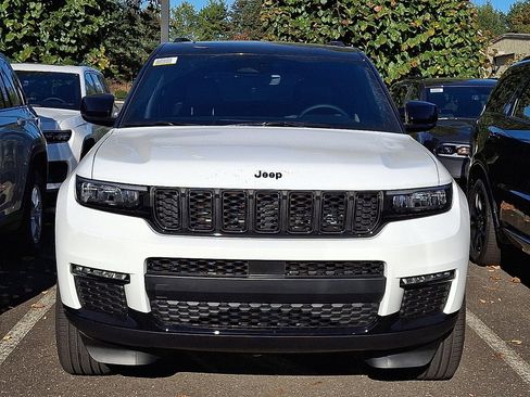 New 2025 Jeep Grand Cherokee L Limited image 2