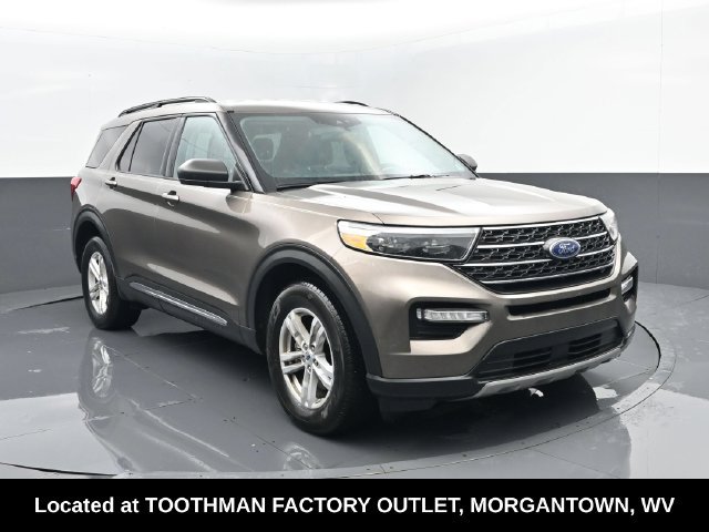 Used 2021 Ford Explorer XLT w/ Equipment Group 202A AWD/4WD image 3