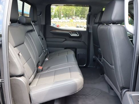 Used 2025 Chevrolet Silverado 1500 LT Trail Boss w/ Convenience Package II AWD/4WD image 18