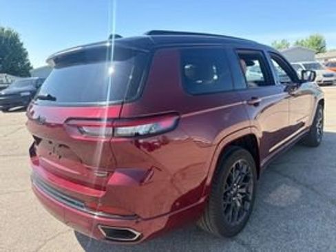 Used 2024 Jeep Grand Cherokee L Summit w/ High Altitude Package AWD/4WD image 3