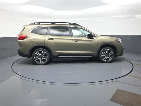 New 2026 Subaru Ascent Limited AWD/4WD image 2