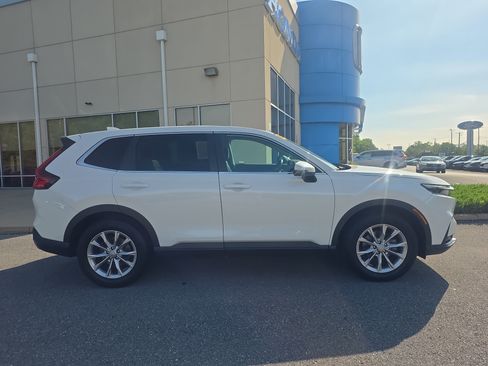 Used 2024 Honda CR-V EX-L image 4