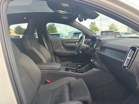 Used 2023 Volvo C40 P8 Recharge Plus image 10