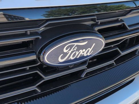 New 2026 Ford Expedition Active RWD image 17