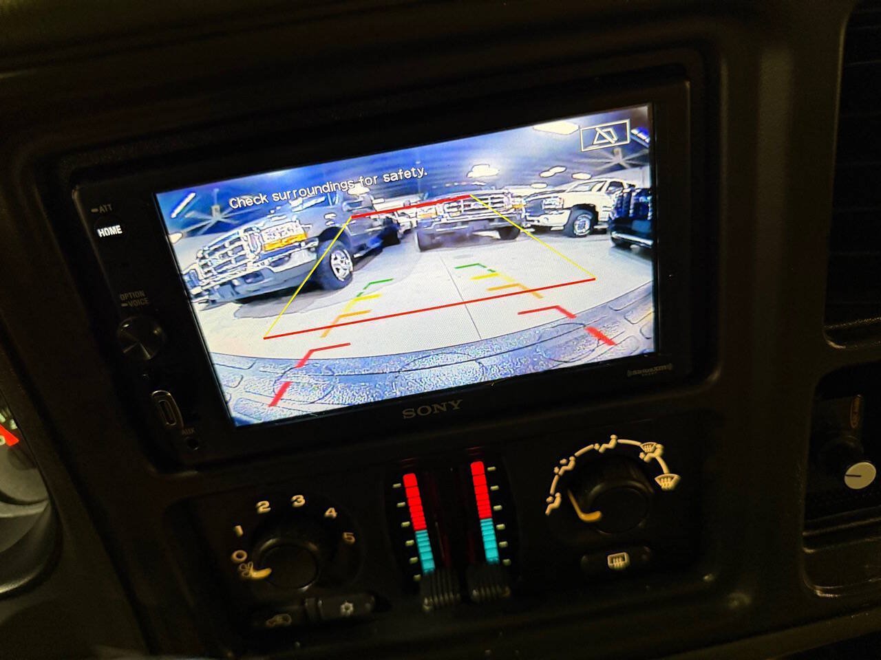 Used 2007 GMC Sierra 2500 SLE w/ Heavy-Duty Power Package AWD/4WD image 35