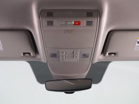 Used 2024 Volkswagen Taos SE image 58