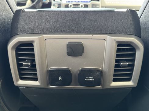 Used 2022 Ford F250 Lariat w/ Lariat Ultimate Package AWD/4WD image 33