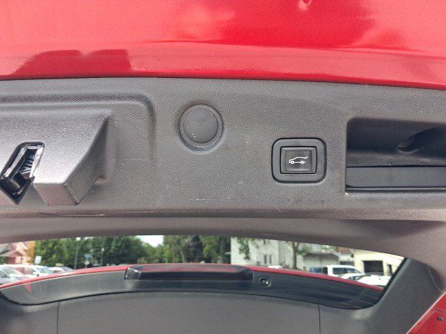 Used 2024 Chevrolet Equinox Premier FWD image 29
