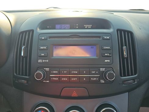 Used 2009 Hyundai Elantra SE FWD image 22