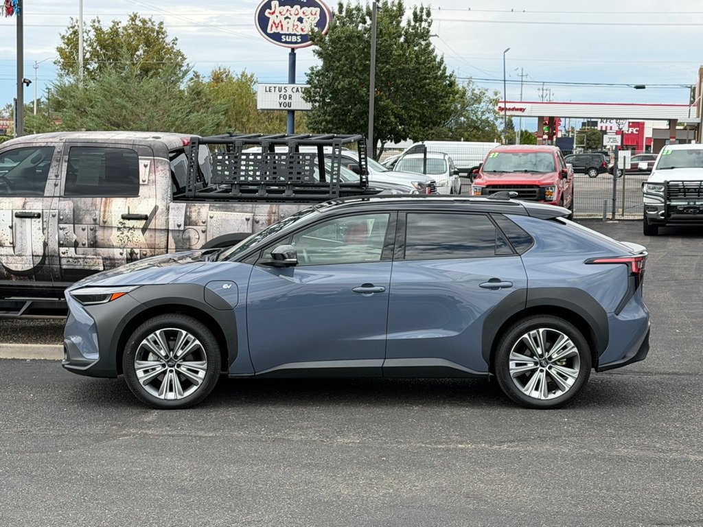 Used 2023 Subaru Solterra AWD image 2
