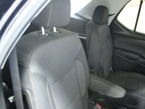 Used 2020 Chevrolet Traverse LT AWD/4WD image 9