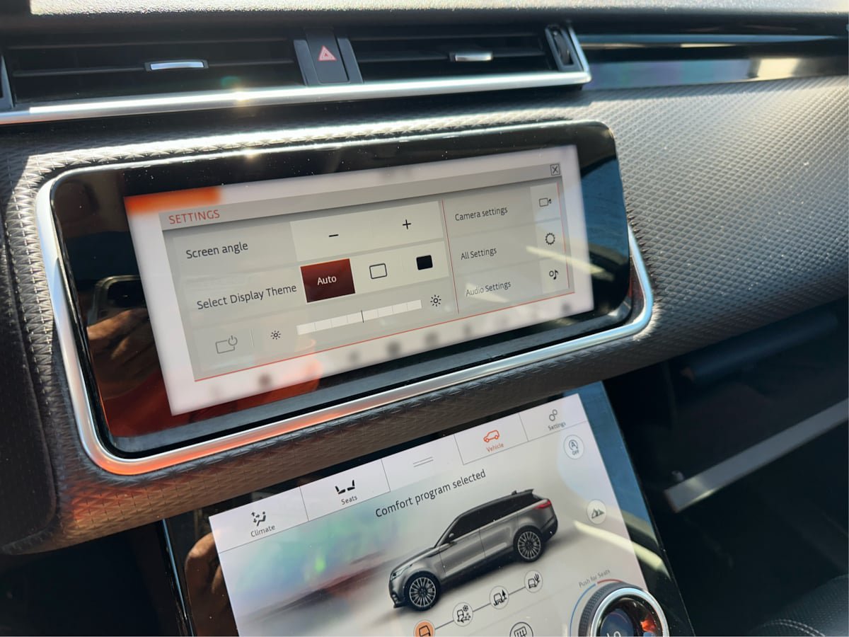 Used 2020 Land Rover Range Rover Velar S AWD/4WD image 18