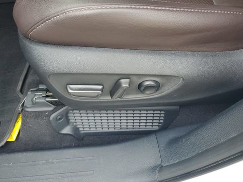 Used 2021 Toyota Sienna Platinum AWD/4WD image 16