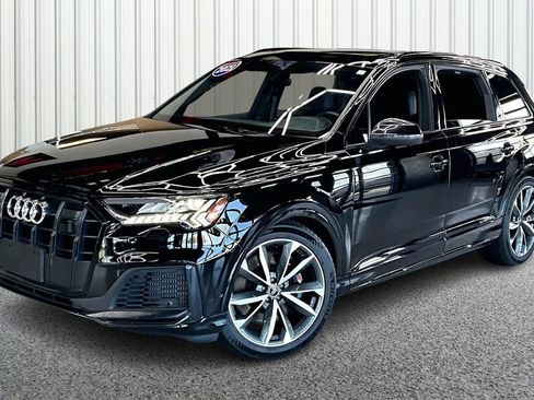 Used 2021 Audi SQ7 Premium Plus w/ Executive Package image 3