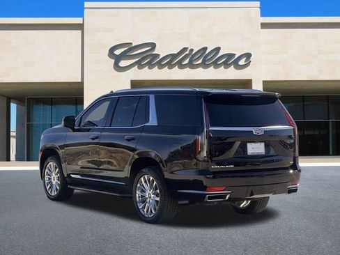 Used 2023 Cadillac Escalade Premium Luxury w/ Performance Package image 9