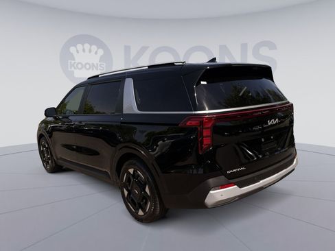 New 2026 Kia Carnival EX FWD image 8