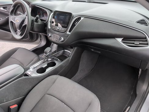 Used 2023 Chevrolet Malibu LT image 29