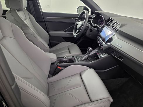 Certified 2025 Audi Q3 2.0T Premium w/ Convenience Package AWD/4WD image 49