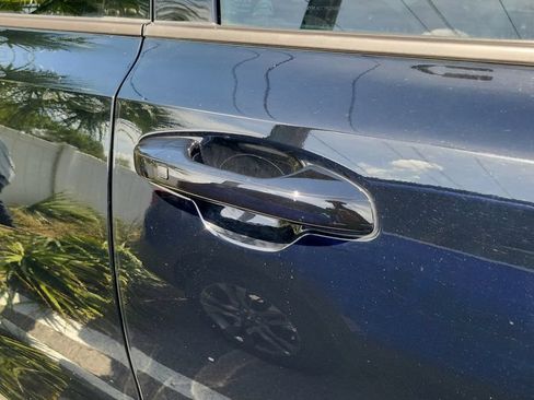 Used 2023 Kia Sorento S w/ Panoramic Sunroof Package FWD image 9