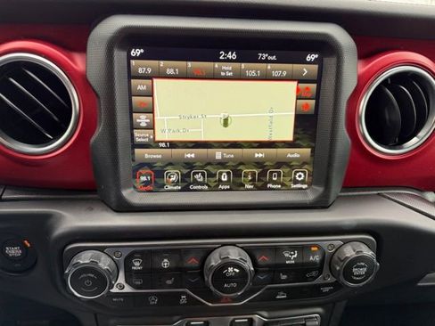 Used 2023 Jeep Wrangler Unlimited Rubicon w/ Xtreme Recon 35" Tire Package image 15