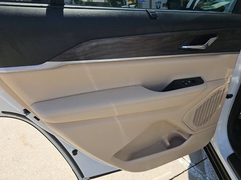 Certified 2025 Jeep Grand Cherokee L Limited w/ Luxury Tech Group II AWD/4WD image 25