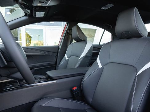 New 2026 Toyota Camry SE FWD image 8