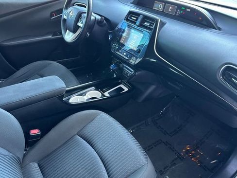 Used 2016 Toyota Prius Three FWD image 18