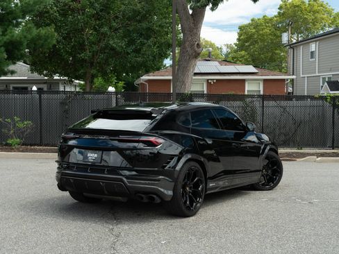 Used 2024 Lamborghini Urus Performante AWD/4WD image 47