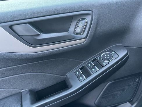 Used 2022 Ford Escape SE w/ Convenience Package image 18