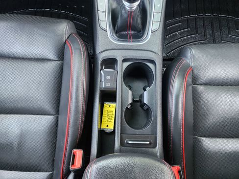 Used 2018 Hyundai Elantra GT Sport image 38