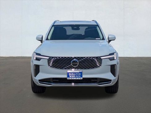 New 2026 Volvo XC90 B5 Plus w/ Protection Package AWD/4WD image 4