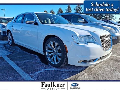 Used 2019 Chrysler 300 Limited image 1