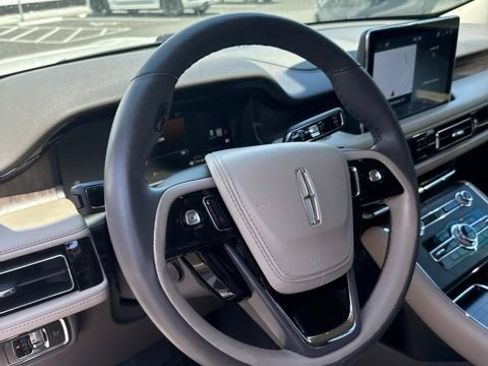 Used 2024 Lincoln Aviator Reserve w/ Jet Package RWD image 9