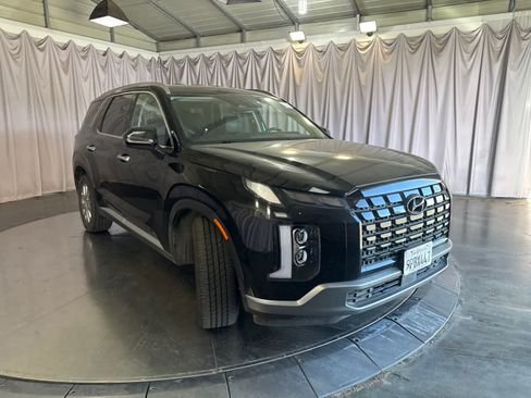 Used 2025 Hyundai Palisade SEL FWD image 3