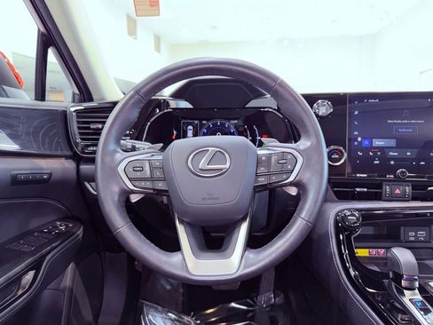 Certified 2024 Lexus NX 250 FWD w/ Premium Package image 18