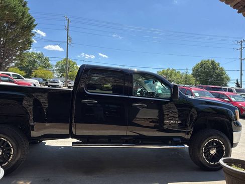 Used 2011 GMC Sierra 2500 SLE w/ SLE Preferred Package AWD/4WD image 31