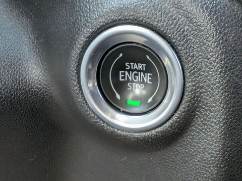 Used 2023 Chevrolet Silverado 1500 Custom image 19