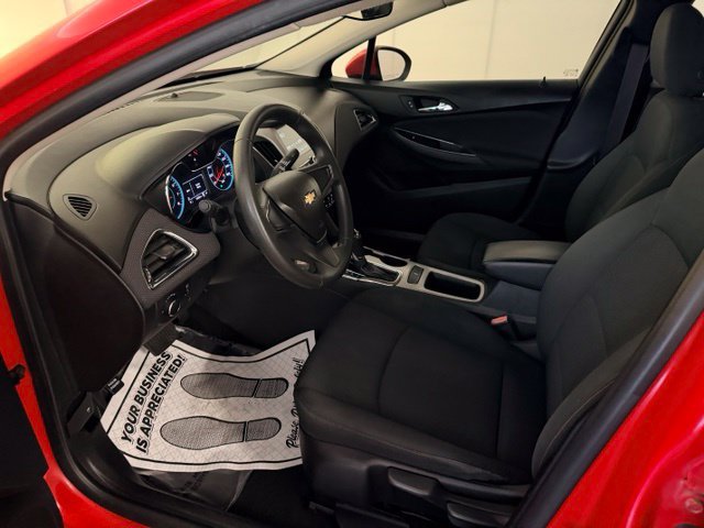 Used 2017 Chevrolet Cruze LS FWD image 15