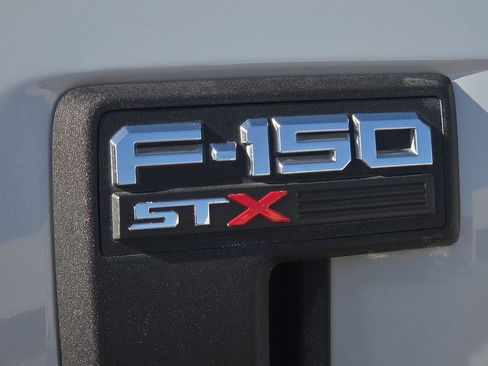 Used 2022 Ford F150 XL w/ STX Appearance Package AWD/4WD image 10
