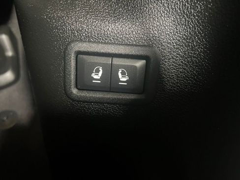 Used 2022 Jeep Wagoneer Series III w/ Flexible Seating Group image 21