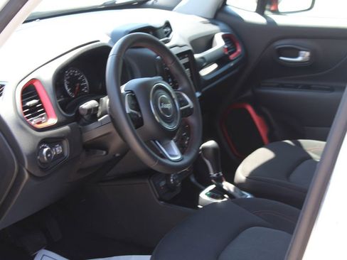 Used 2023 Jeep Renegade Trailhawk AWD/4WD image 16