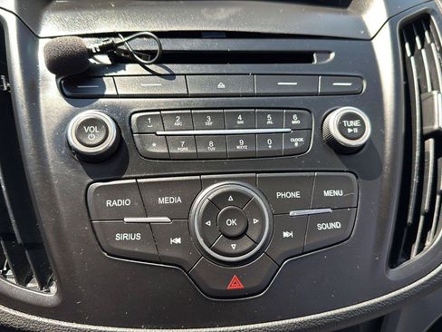 Used 2017 Ford Escape SE AWD/4WD image 19
