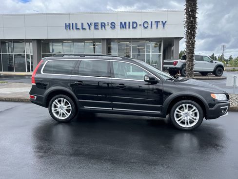 Used 2016 Volvo XC70 T5 Premier AWD/4WD image 2