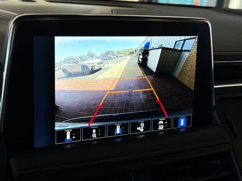 Used 2022 Chevrolet Suburban LT w/ Luxury Package AWD/4WD image 22