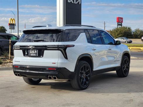 Used 2026 Chevrolet Traverse RS image 4